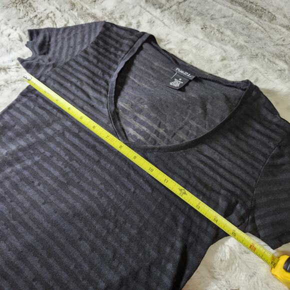 Rue 21 Black Shadow Stripe Sheer Junior's Fitted V Neck Shirt Size M - Picture 3 of 6